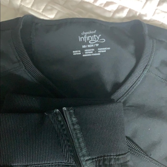 Infinity Black Stretch Scrubs Jogger Set - Picture 2 of 6